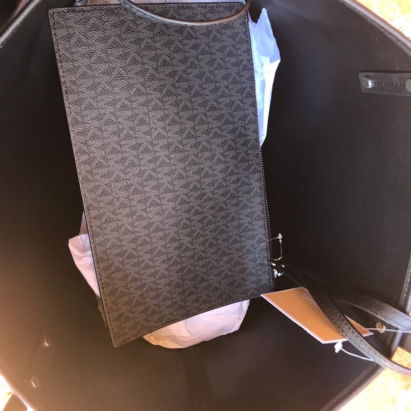 Michael Kors jet set travel reversible tote bag - Picture 5 of 8